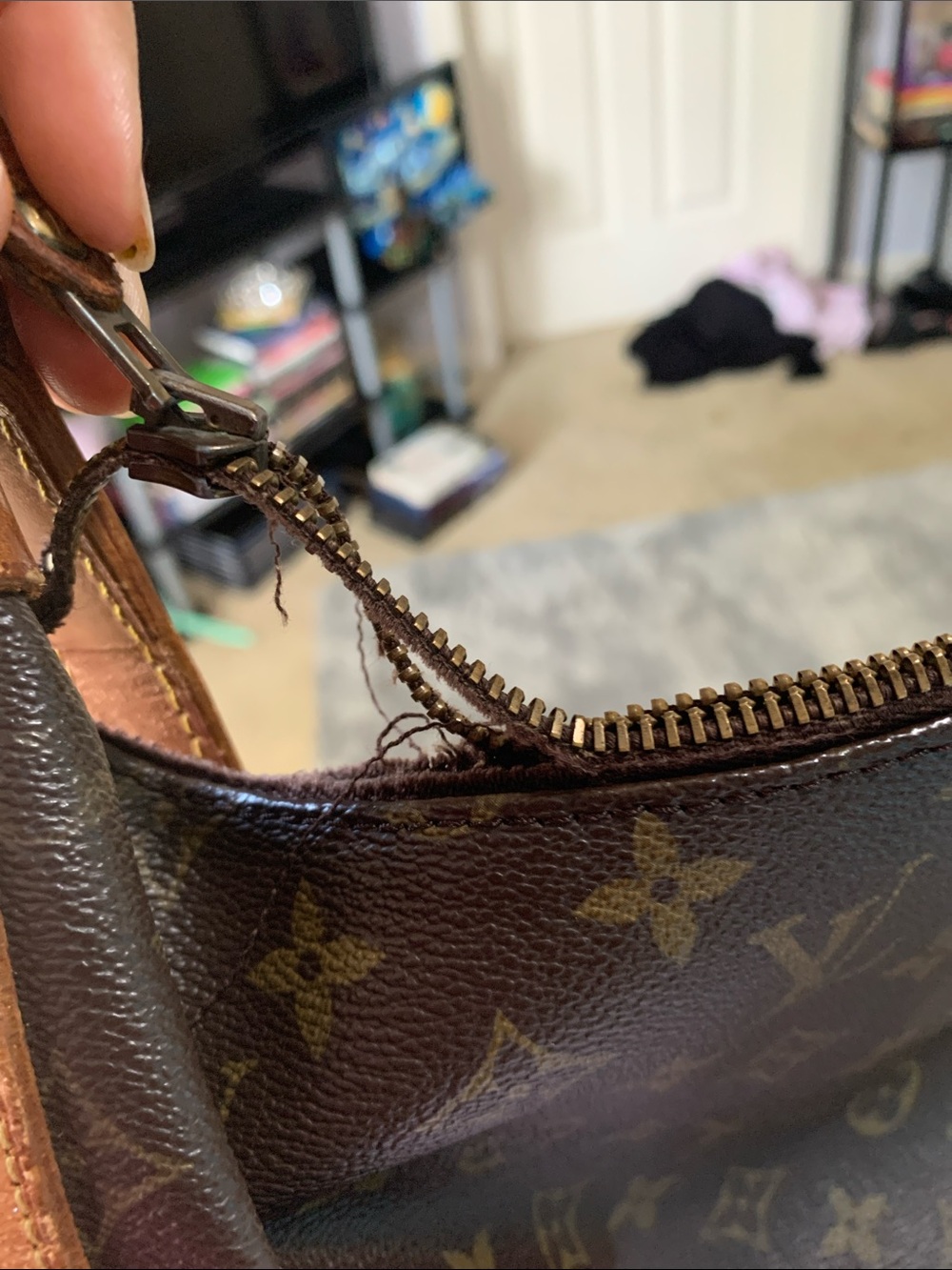 Louis Vuitton Monogram Canvas Shoulder Bag in Brown with Tan Trim with wear - Picture 3 of 14